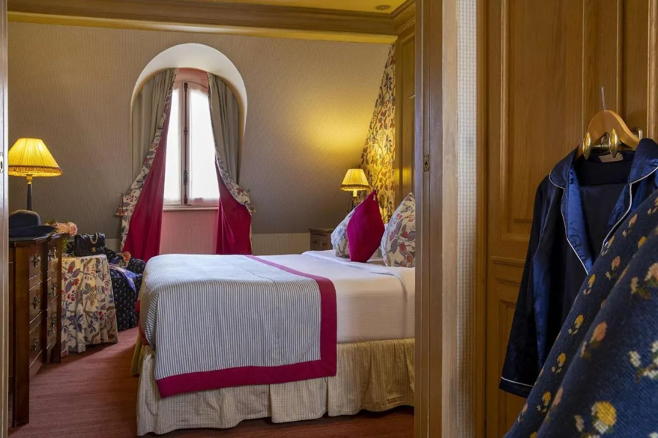 Chambiges Elysées Hotel 4*