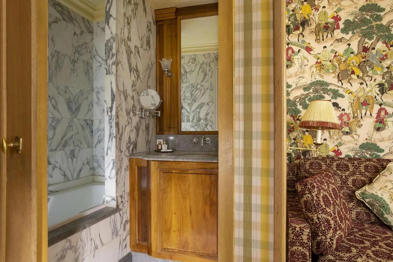 Hotel Chambiges Elysees