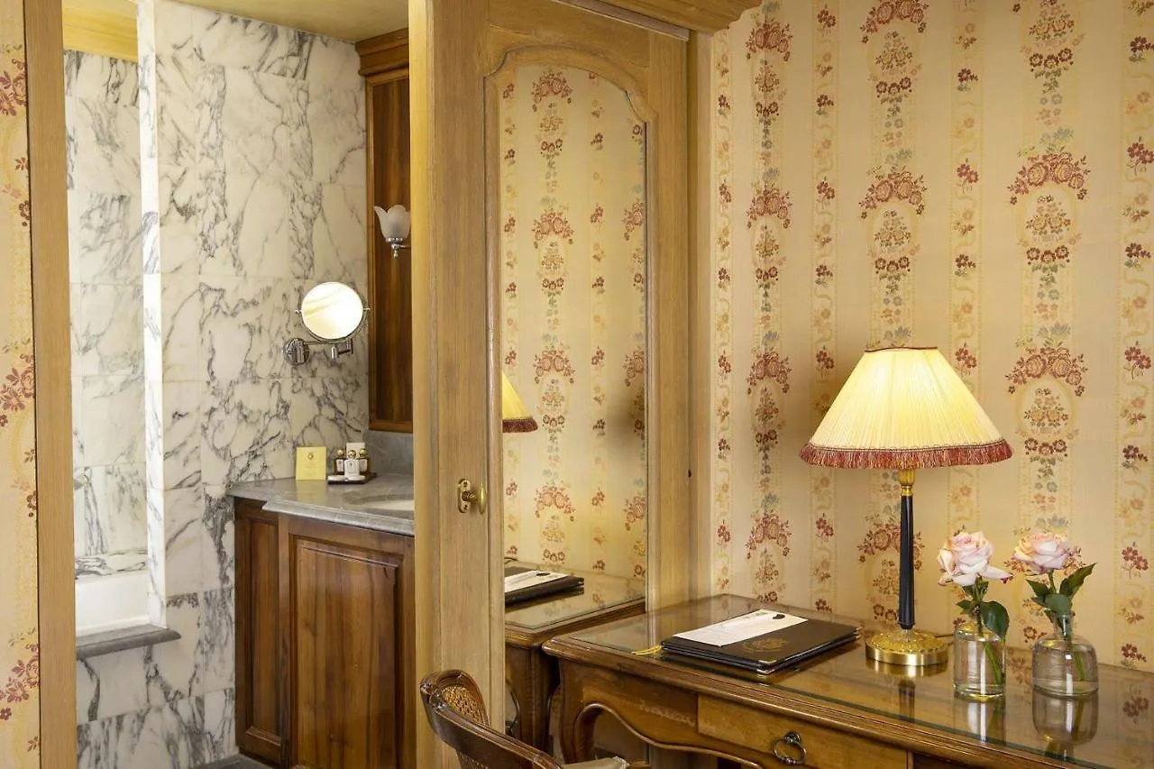 Chambiges Elysées Hotel Parigi