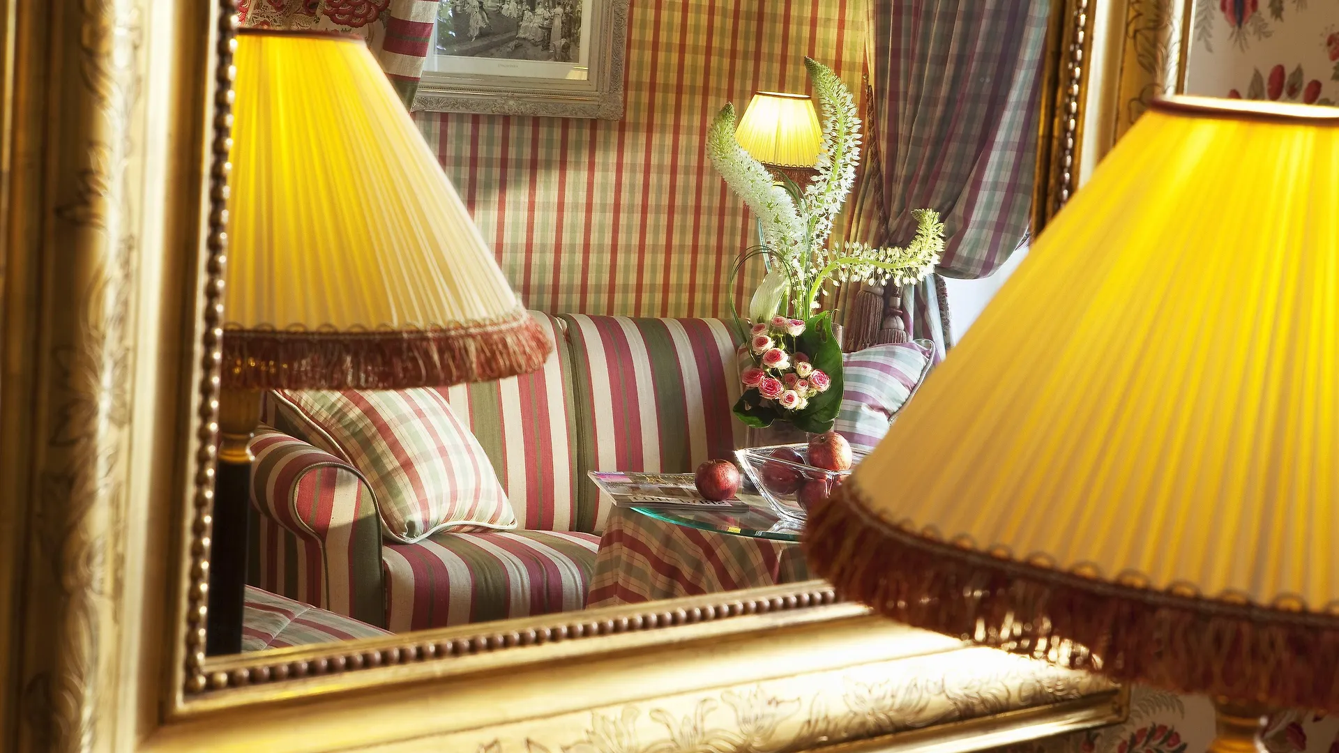 Hotel Chambiges Elysees 4*