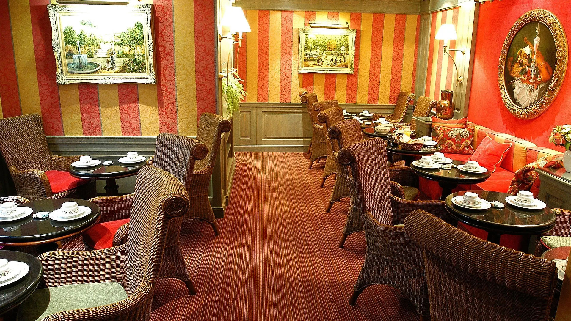 Chambiges Elysées 4*
