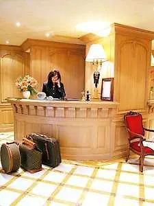 Hotel Chambiges Elysées 4*